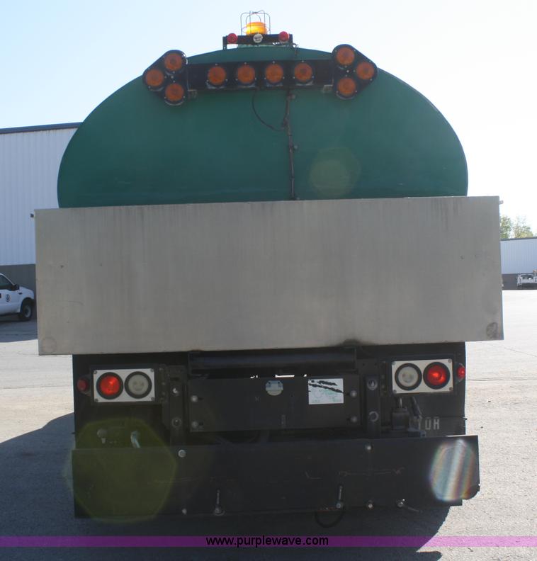 image for item D4855 2000 Ford / Sterling L7501 rodder jet truck