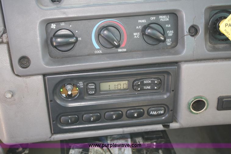 image for item D4855 2000 Ford / Sterling L7501 rodder jet truck