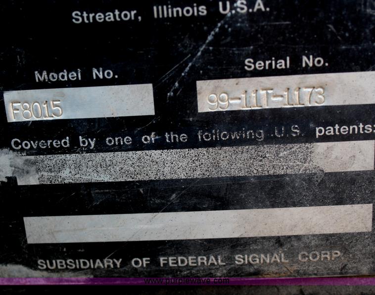 image for item D4855 2000 Ford / Sterling L7501 rodder jet truck