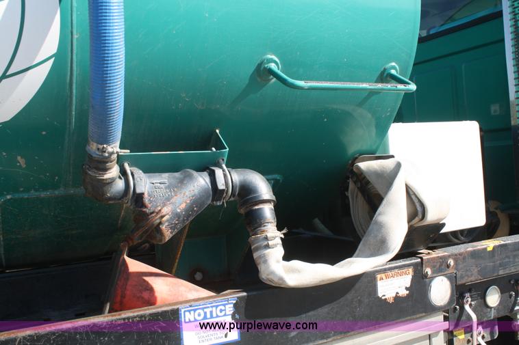 image for item D4855 2000 Ford / Sterling L7501 rodder jet truck