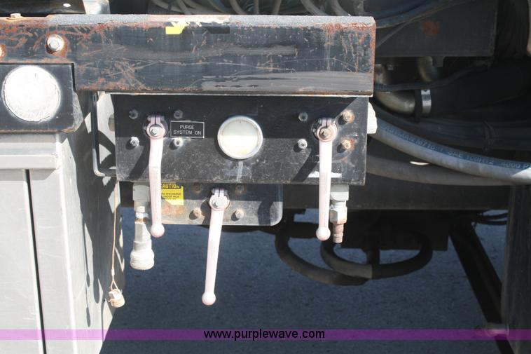 image for item D4855 2000 Ford / Sterling L7501 rodder jet truck