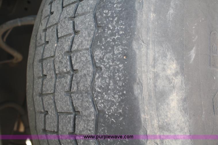 image for item D4855 2000 Ford / Sterling L7501 rodder jet truck