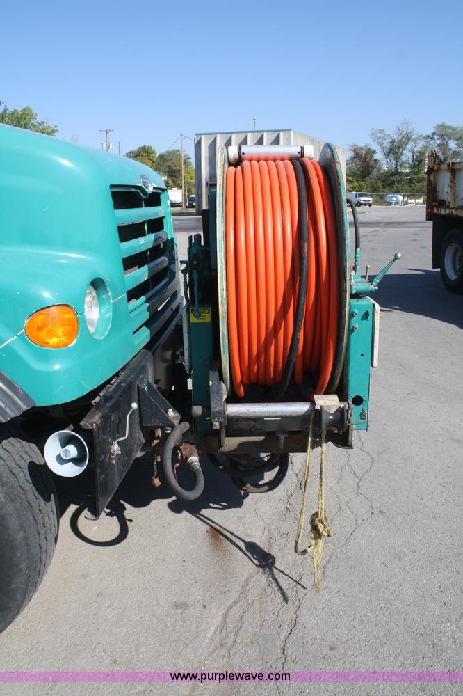 image for item D4855 2000 Ford / Sterling L7501 rodder jet truck