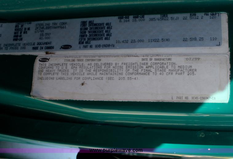 image for item D4855 2000 Ford / Sterling L7501 rodder jet truck