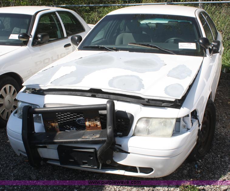 image for item D4859 2006 Ford Crown Victoria Police Interceptor