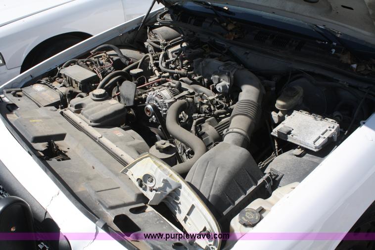 image for item D4859 2006 Ford Crown Victoria Police Interceptor