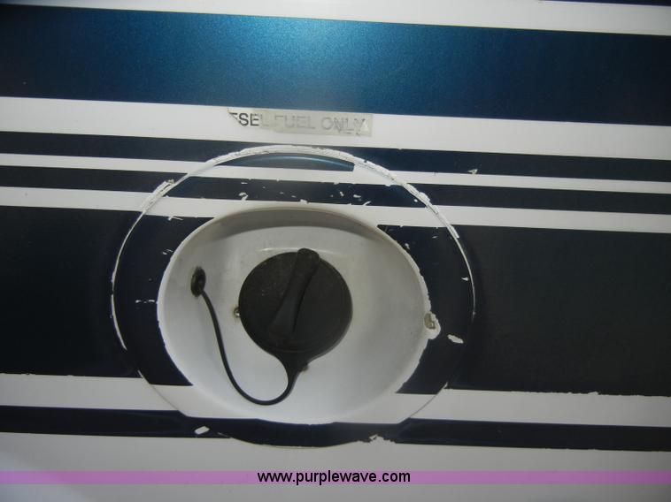 image for item D4862 2003 Ford Econoline E350 Super Duty bus