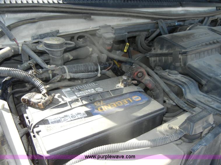 image for item D4863 2003 Ford Econoline E350 Super Duty bus