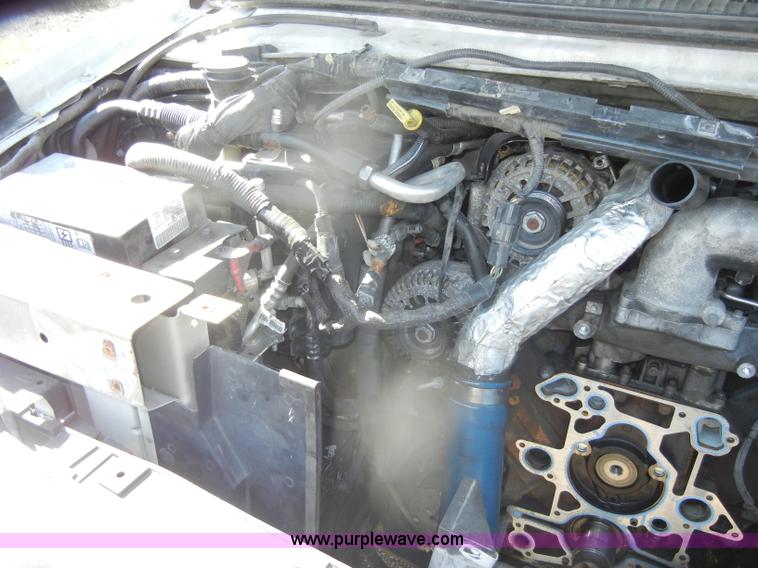 image for item D4864 2006 Ford Econoline E450 Super Duty bus