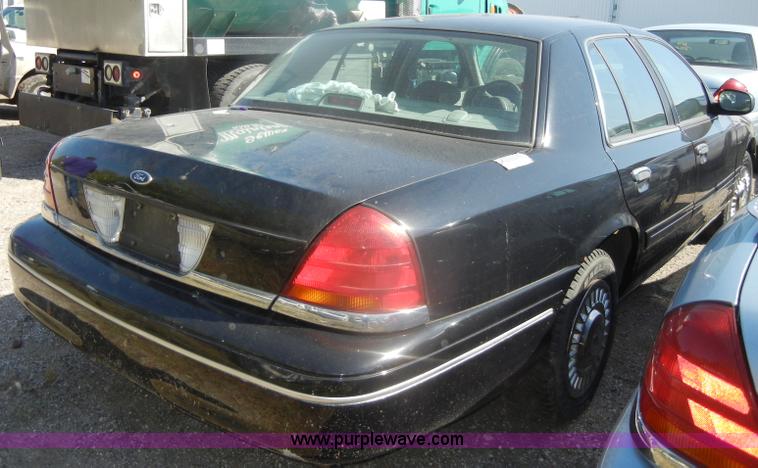 image for item D4867 2002 Ford Crown Victoria Police Interceptor