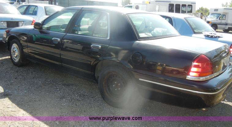 image for item D4867 2002 Ford Crown Victoria Police Interceptor