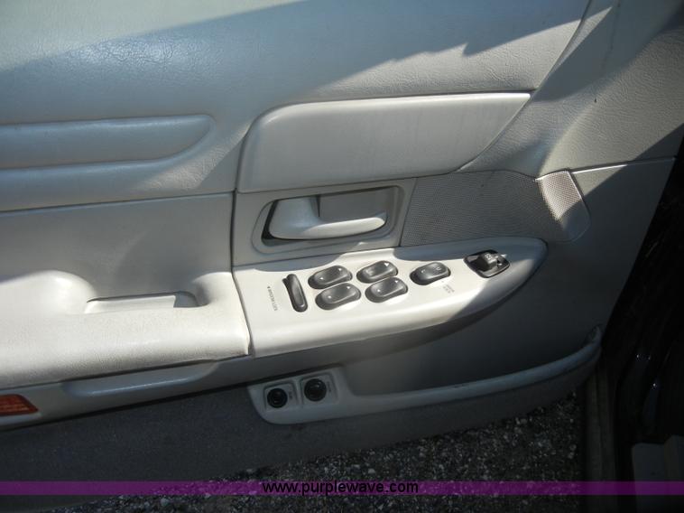 image for item D4867 2002 Ford Crown Victoria Police Interceptor