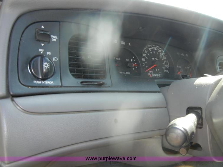 image for item D4867 2002 Ford Crown Victoria Police Interceptor