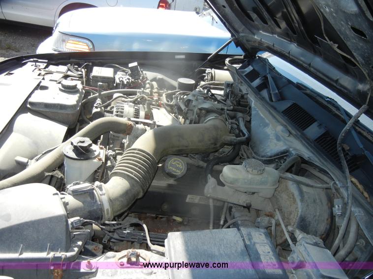 image for item D4867 2002 Ford Crown Victoria Police Interceptor