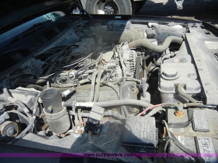 image for item D4867 2002 Ford Crown Victoria Police Interceptor