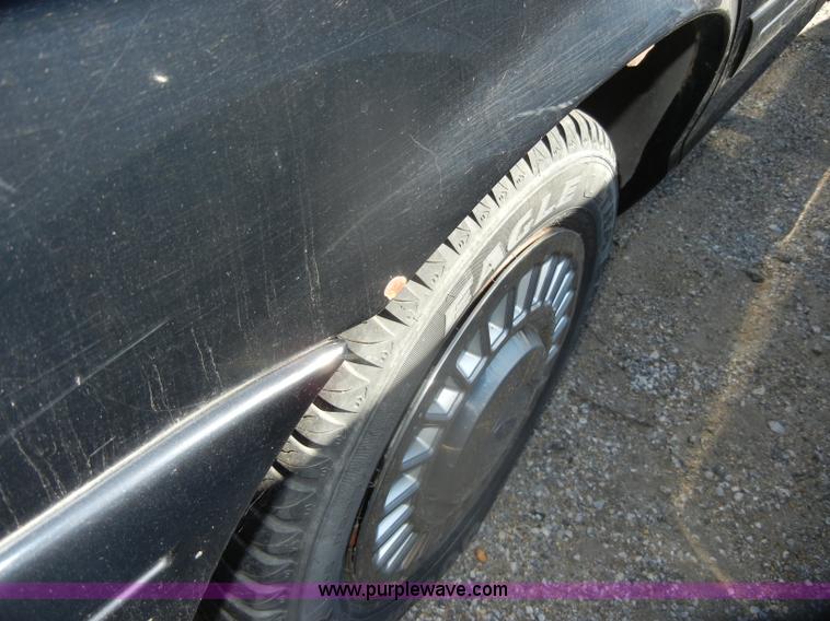 image for item D4867 2002 Ford Crown Victoria Police Interceptor