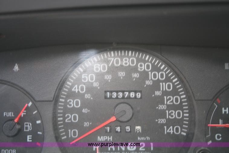 image for item D4869 2002 Ford Crown Victoria Police Interceptor