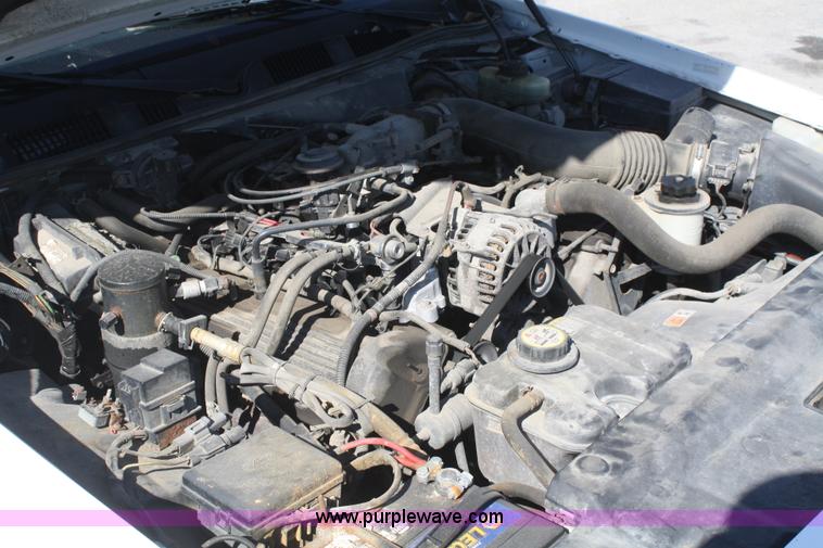 image for item D4869 2002 Ford Crown Victoria Police Interceptor