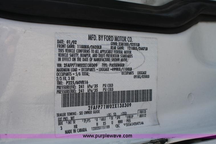 image for item D4869 2002 Ford Crown Victoria Police Interceptor