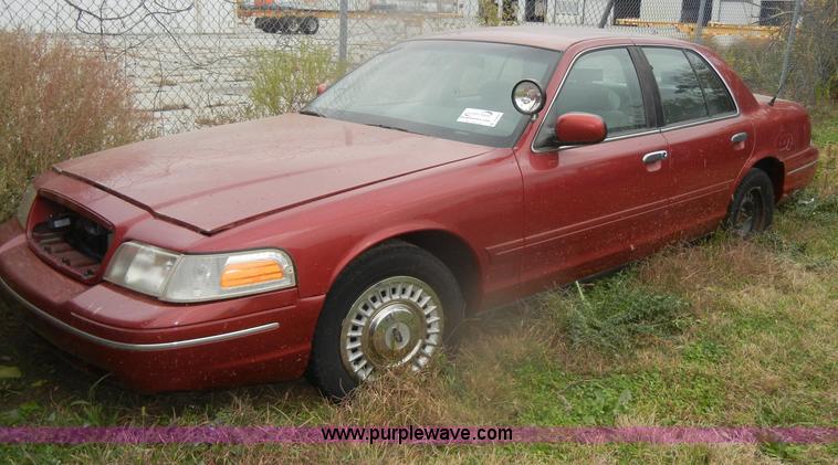 image for item D4925 1999 Ford Crown Victoria Police Interceptor