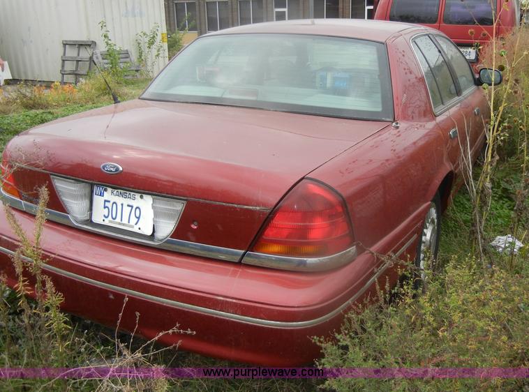 image for item D4925 1999 Ford Crown Victoria Police Interceptor
