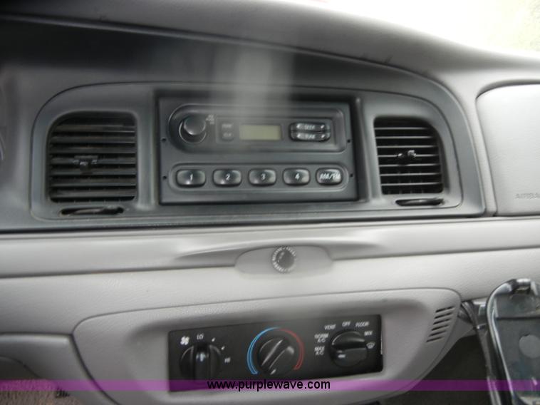 image for item D4925 1999 Ford Crown Victoria Police Interceptor