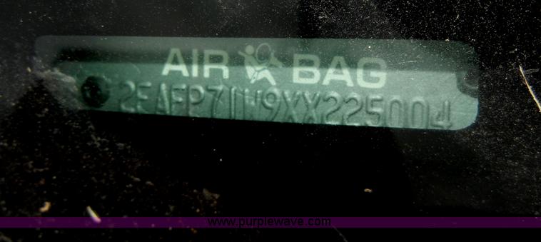 image for item D4925 1999 Ford Crown Victoria Police Interceptor