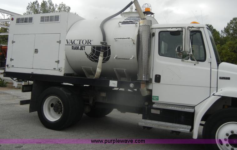 image for item D4935 2001 Freightliner FL70 Rodder Jet truck