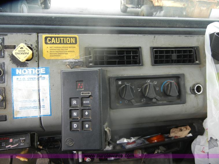 image for item D4935 2001 Freightliner FL70 Rodder Jet truck