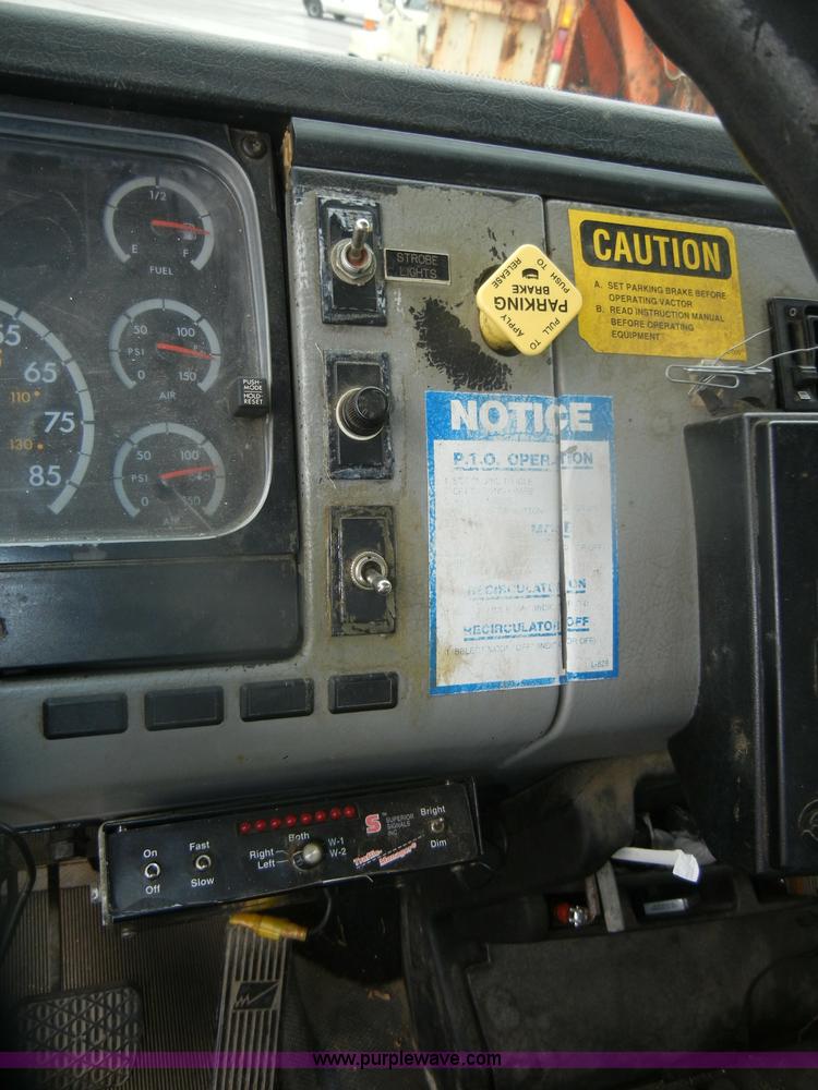 image for item D4935 2001 Freightliner FL70 Rodder Jet truck