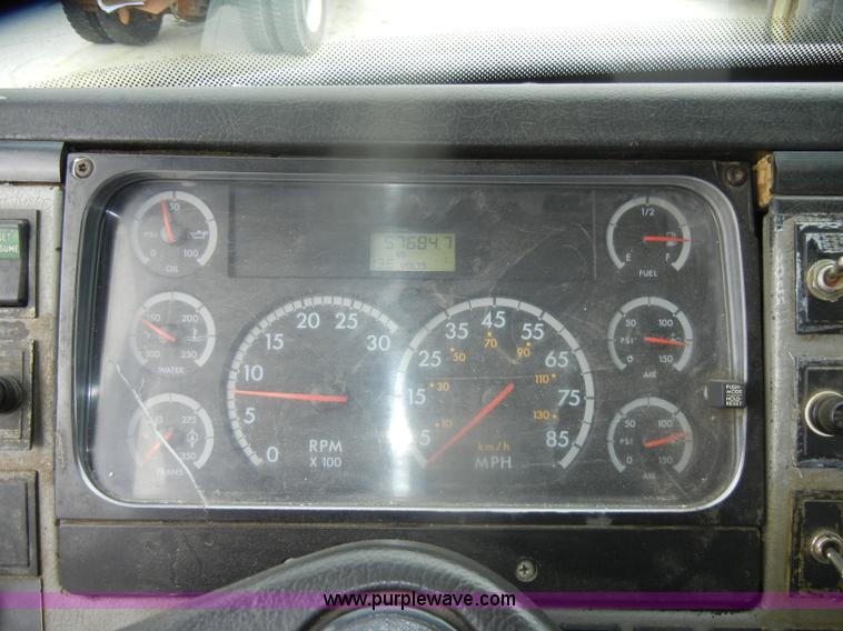 image for item D4935 2001 Freightliner FL70 Rodder Jet truck