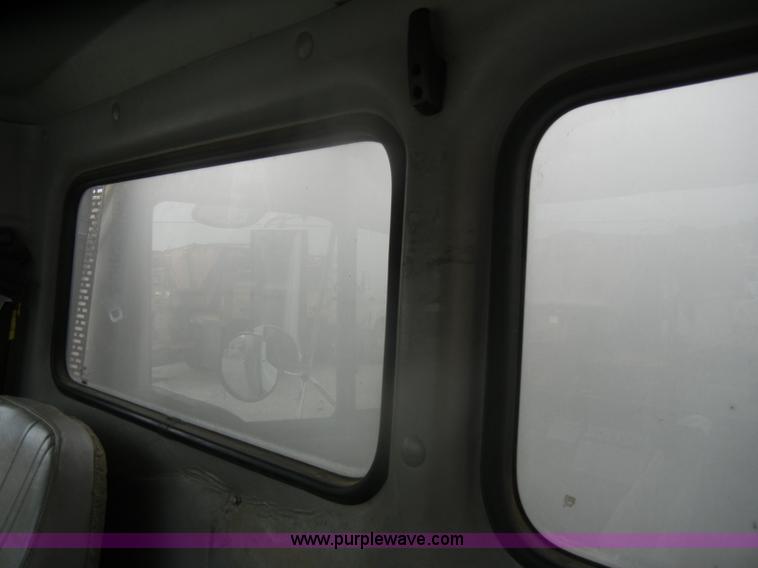 image for item D4935 2001 Freightliner FL70 Rodder Jet truck