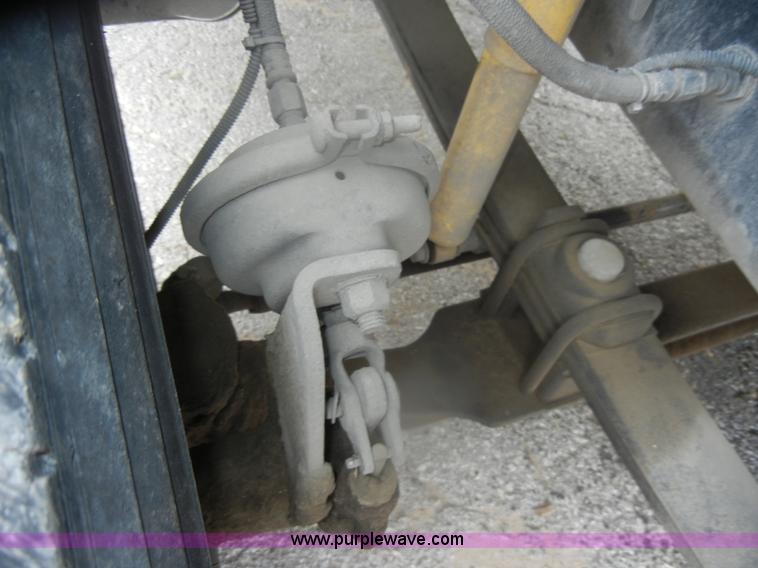 image for item D4935 2001 Freightliner FL70 Rodder Jet truck