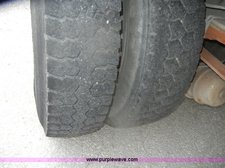 image for item D4935 2001 Freightliner FL70 Rodder Jet truck