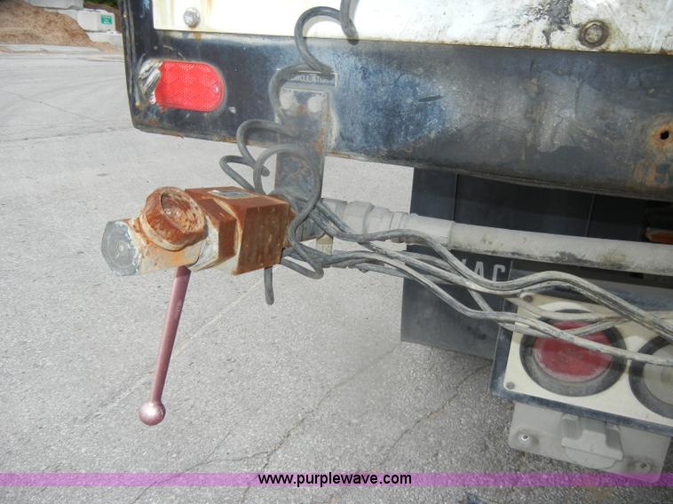 image for item D4935 2001 Freightliner FL70 Rodder Jet truck