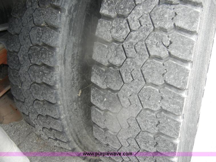 image for item D4935 2001 Freightliner FL70 Rodder Jet truck