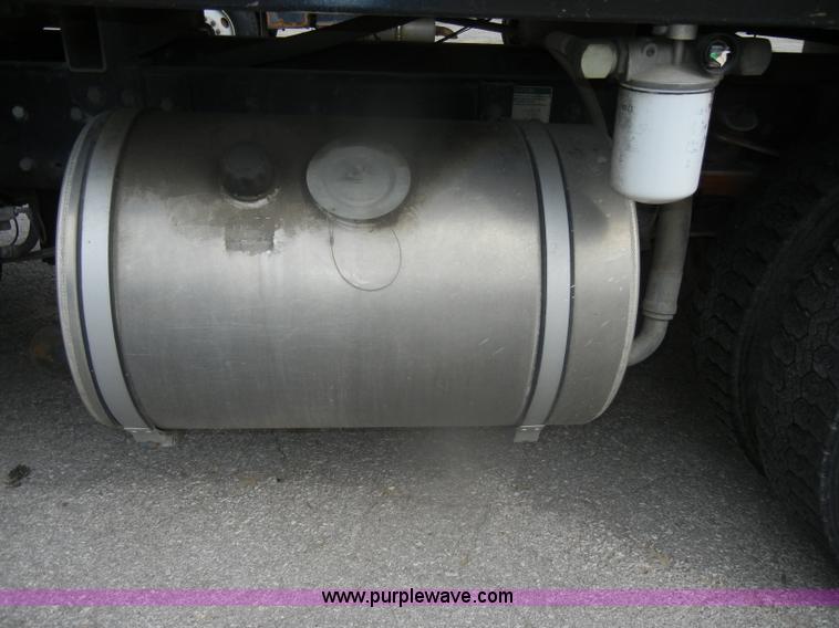 image for item D4935 2001 Freightliner FL70 Rodder Jet truck