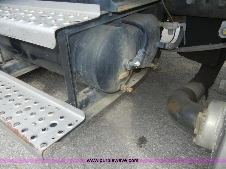 image for item D4935 2001 Freightliner FL70 Rodder Jet truck