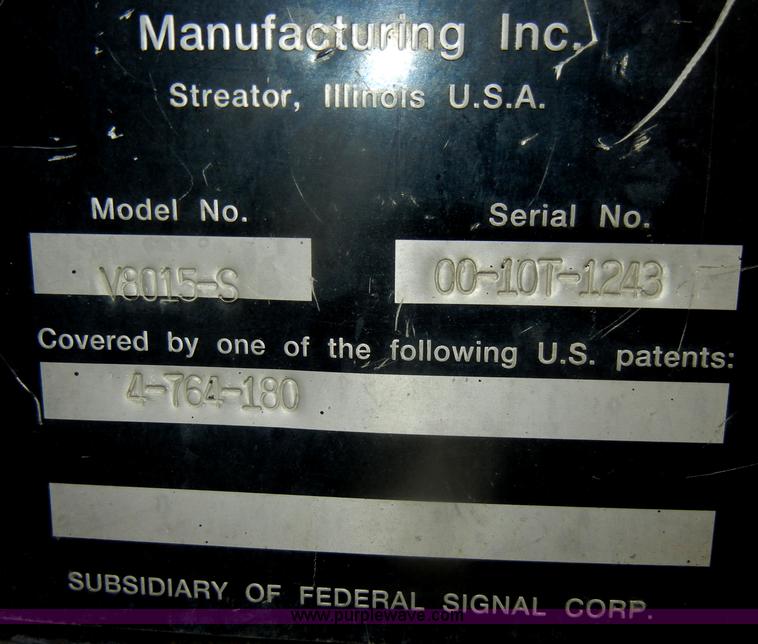 image for item D4935 2001 Freightliner FL70 Rodder Jet truck