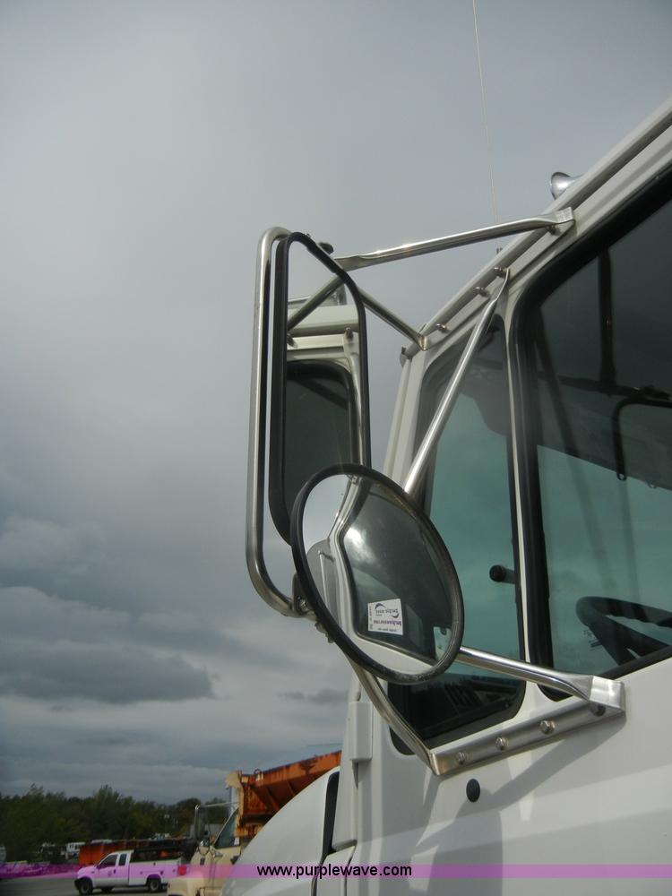 image for item D4935 2001 Freightliner FL70 Rodder Jet truck