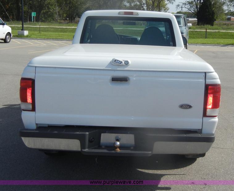 image for item D4942 2000 Ford Ranger XLT SuperCab pickup truck