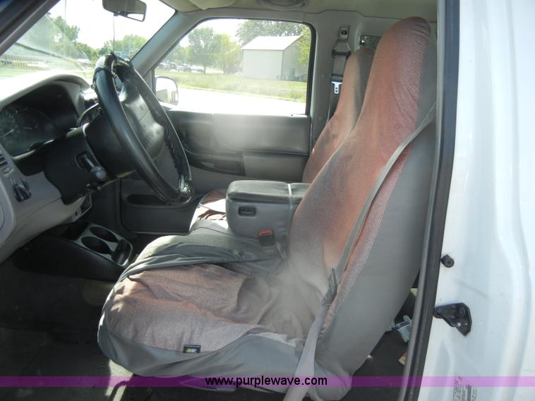 image for item D4942 2000 Ford Ranger XLT SuperCab pickup truck
