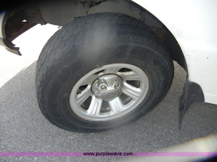 image for item D4942 2000 Ford Ranger XLT SuperCab pickup truck
