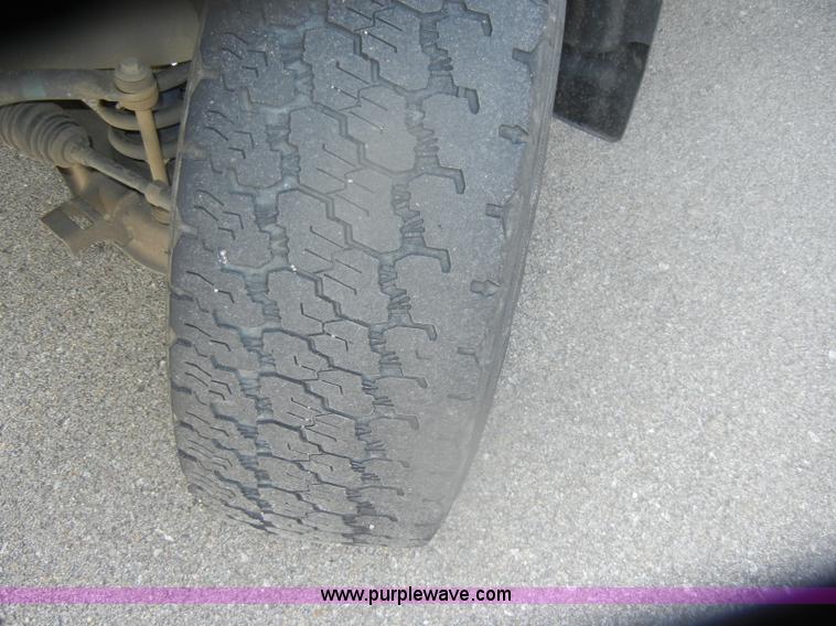 image for item D4942 2000 Ford Ranger XLT SuperCab pickup truck