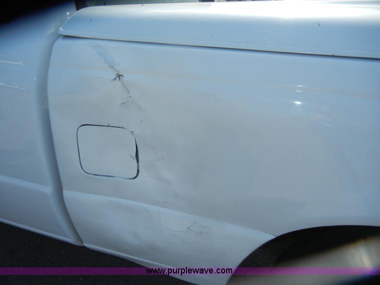 image for item D4942 2000 Ford Ranger XLT SuperCab pickup truck