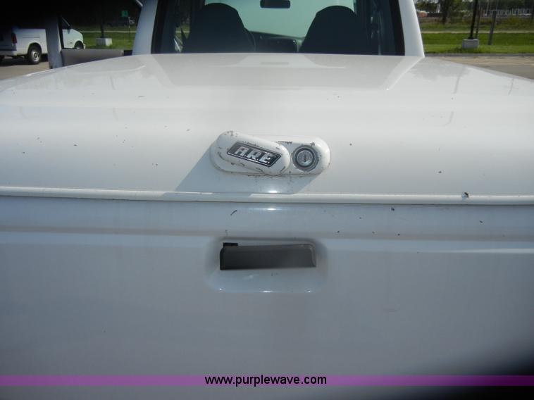 image for item D4942 2000 Ford Ranger XLT SuperCab pickup truck