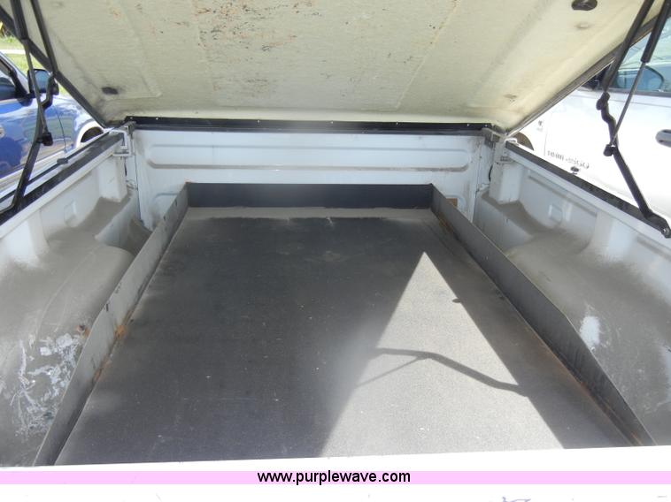 image for item D4942 2000 Ford Ranger XLT SuperCab pickup truck