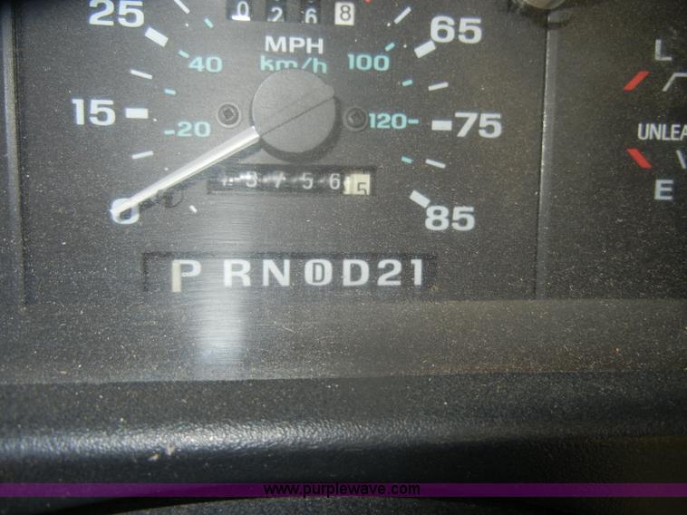 image for item D4952 1993 Ford Ranger XL SuperCab pickup truck