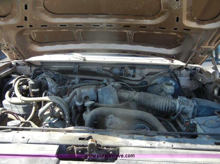 image for item D4954 1996 Ford F150 pickup truck