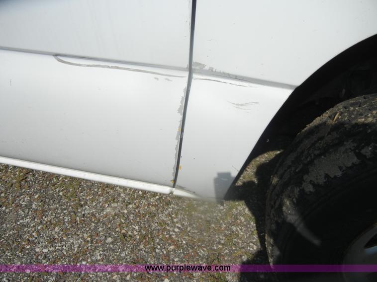 image for item D4955 2004 Chevrolet Silverado 1500 pickup truck